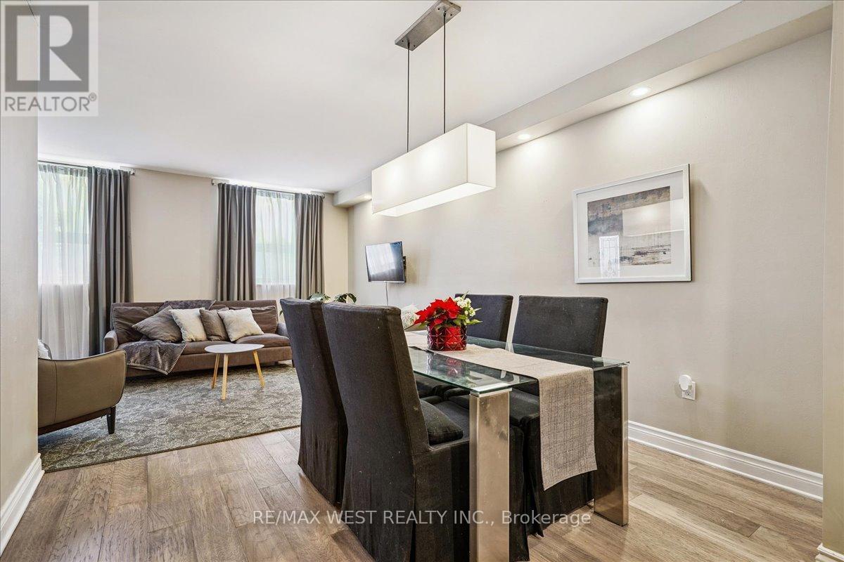 103 - 4 Lisa Street, Brampton, ON - Indoor Photo Showing Dining Room