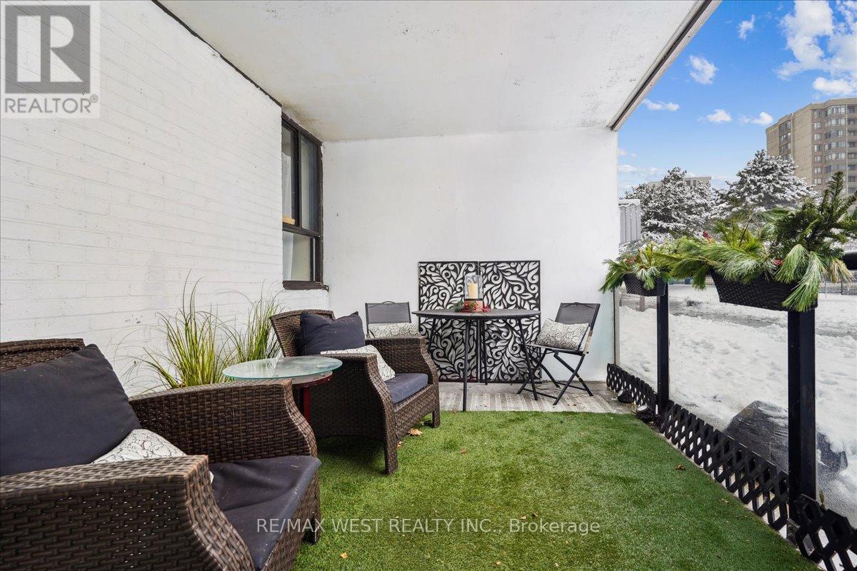 103 - 4 Lisa Street, Brampton, ON - With Exterior