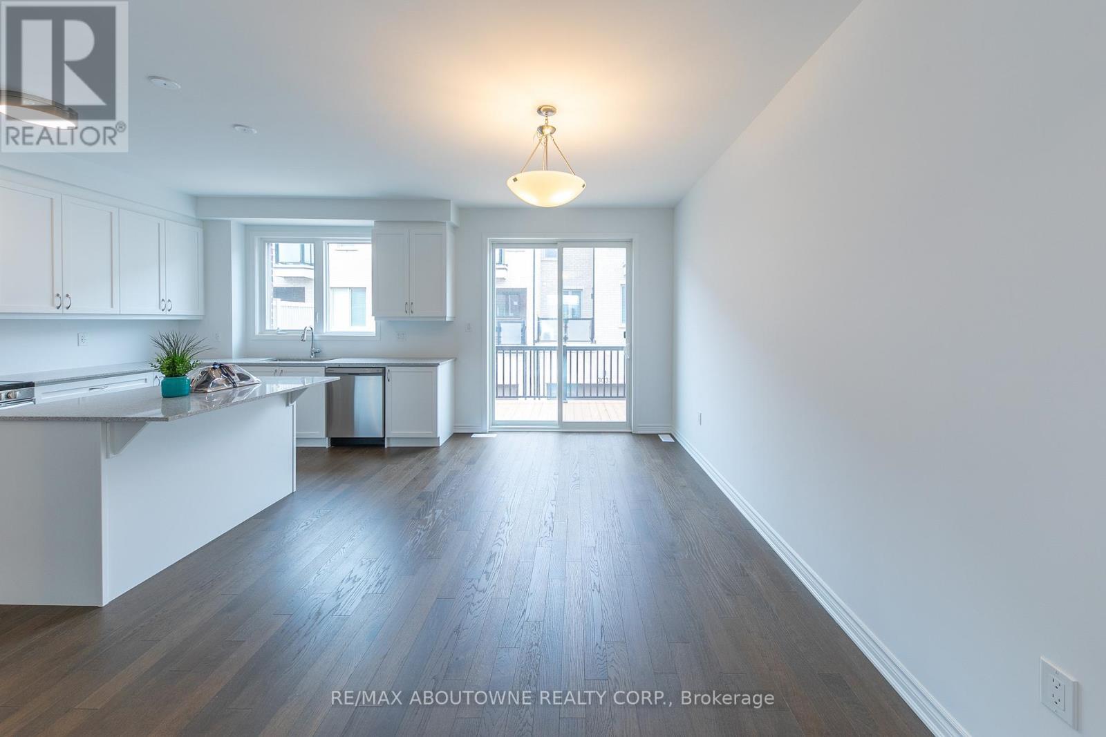 3028 Merrick Road, Oakville, ON