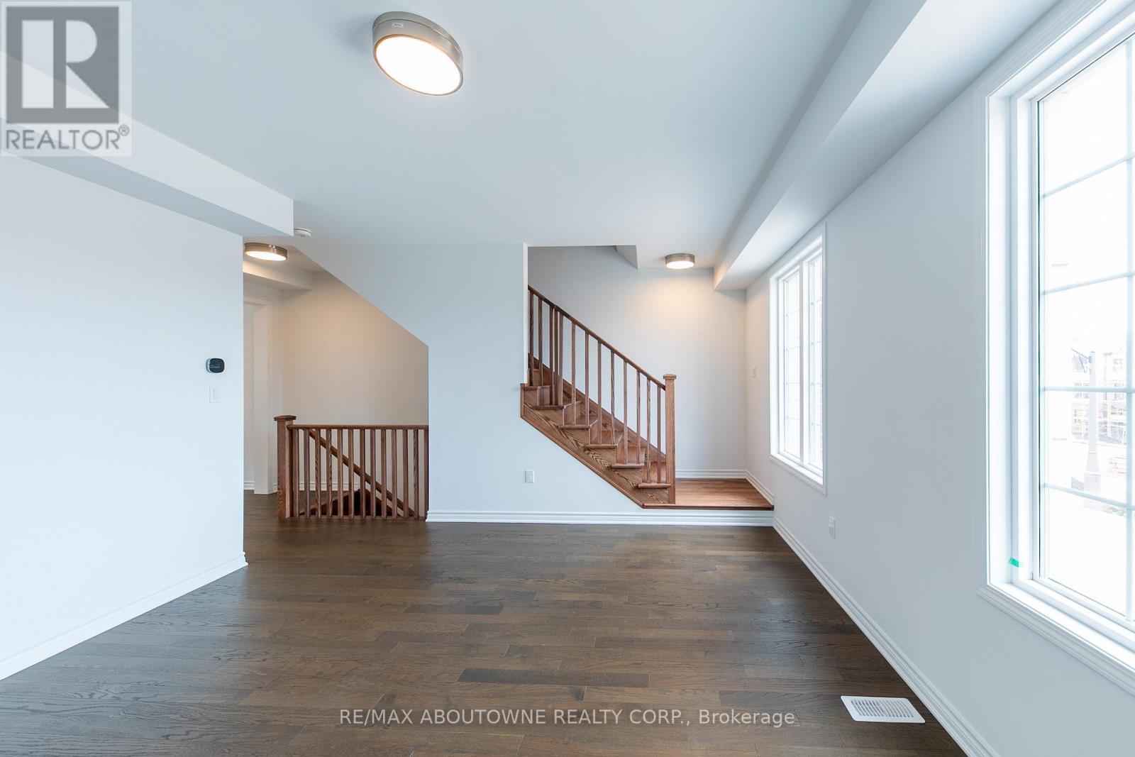 3028 Merrick Road, Oakville, ON