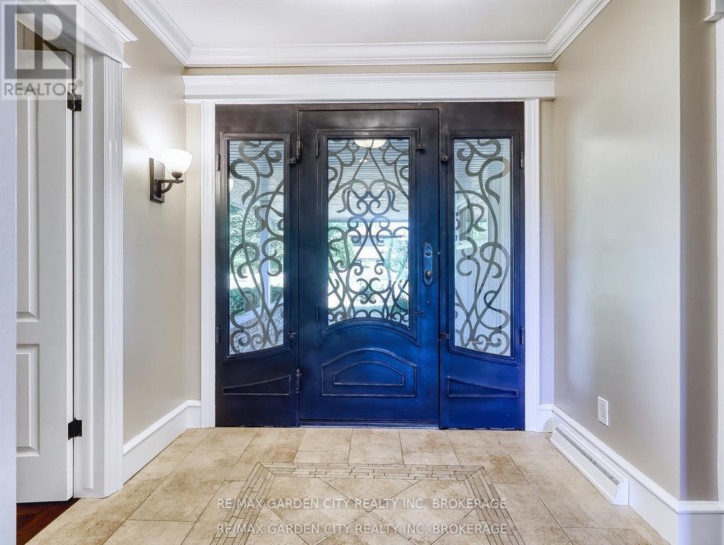 28 Marsdale Drive, St. Catharines (Glendale/Glenridge), ON - Indoor Photo Showing Other Room