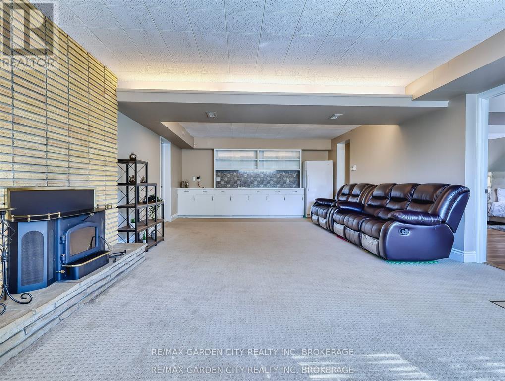 28 Marsdale Drive, St. Catharines (Glendale/Glenridge), ON -