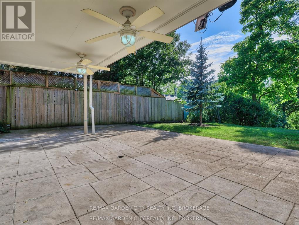 28 Marsdale Drive, St. Catharines (Glendale/Glenridge), ON - Outdoor