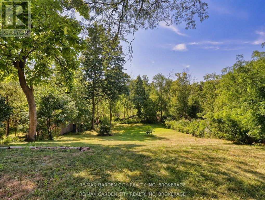 28 Marsdale Drive, St. Catharines (Glendale/Glenridge), ON - Outdoor