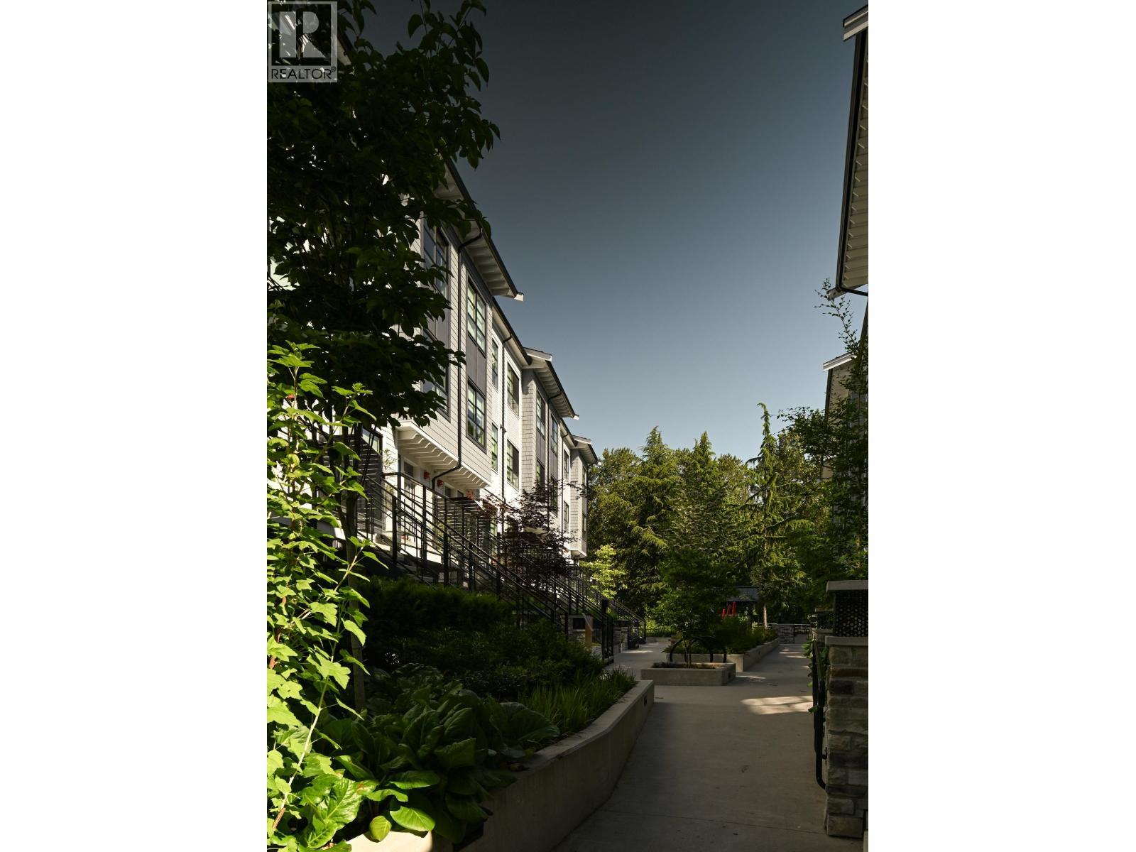 210 2045 Heritage Park Lane, North Vancouver, BC - Outdoor