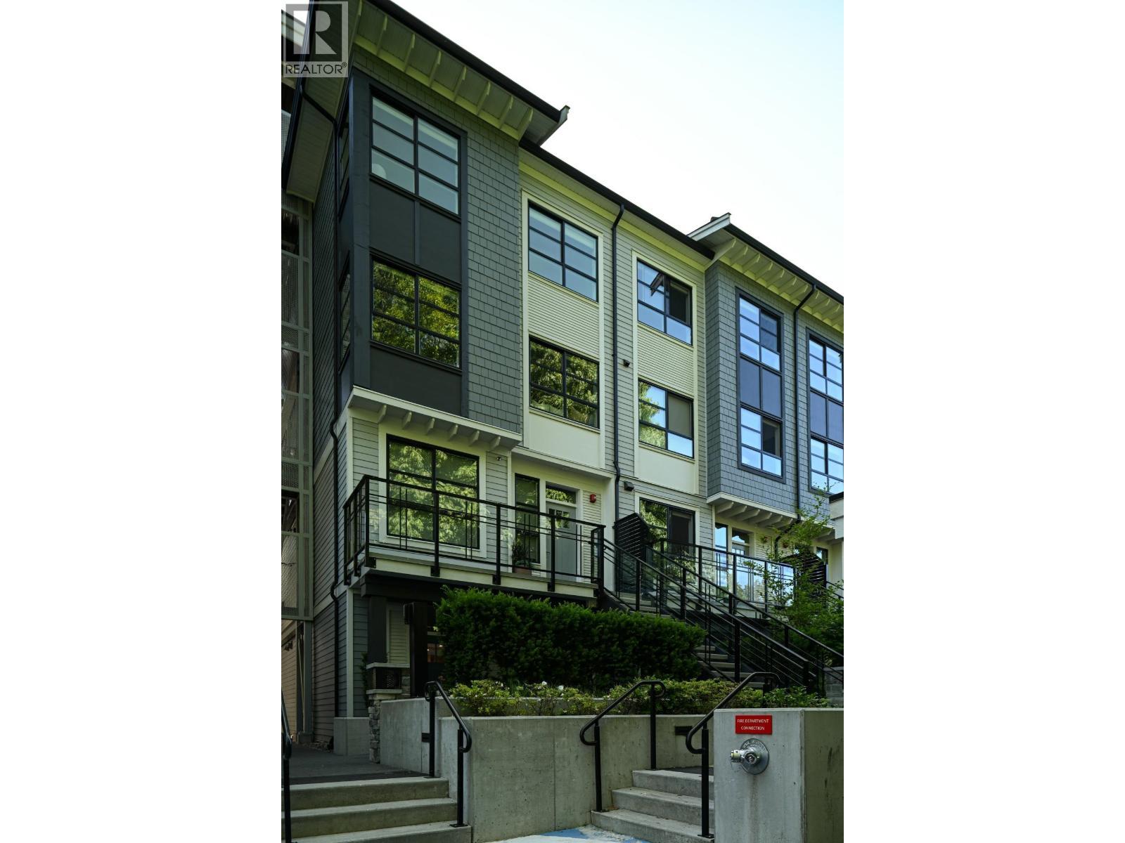 210 2045 Heritage Park Lane, North Vancouver, BC - Outdoor