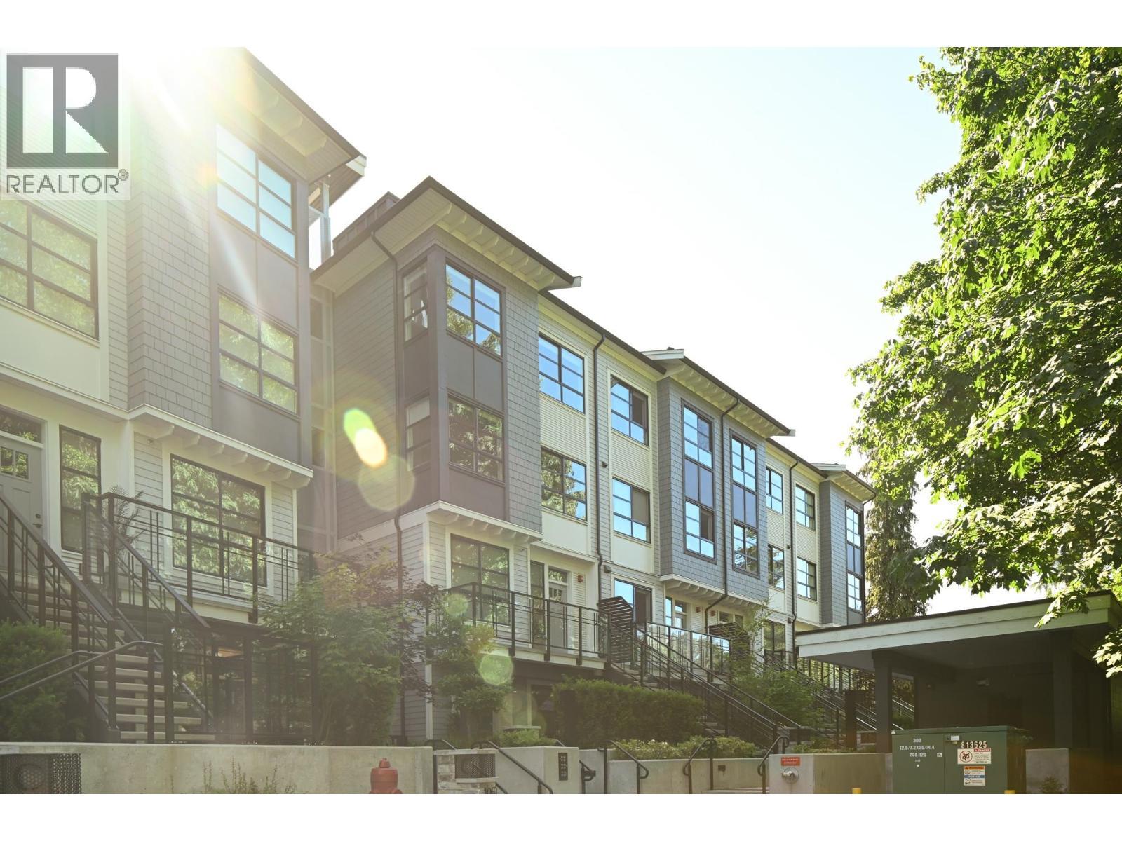 210 2045 Heritage Park Lane, North Vancouver, BC - Outdoor