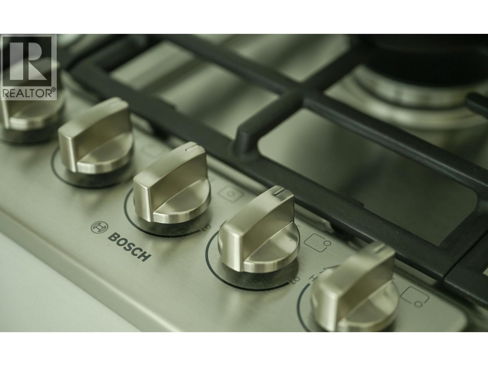 210 2045 Heritage Park Lane, North Vancouver, BC - Indoor