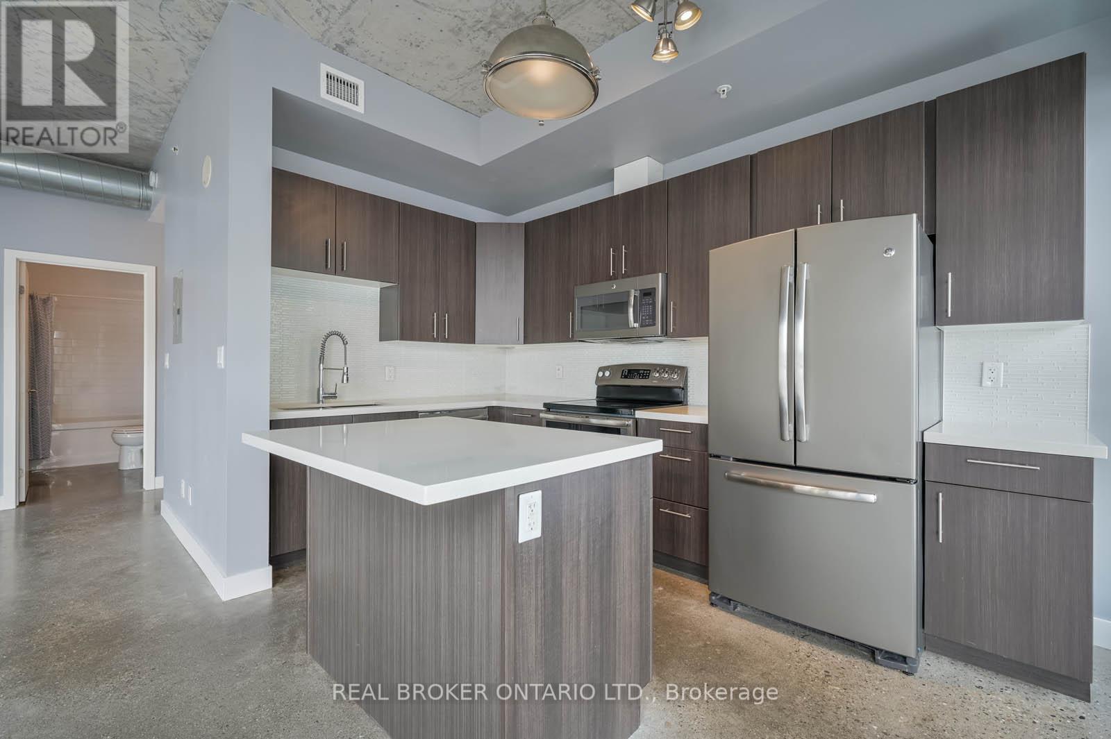 203 - 1 Victoria Street S, Kitchener, ON - Indoor Photo Showing Kitchen With Upgraded Kitchen
