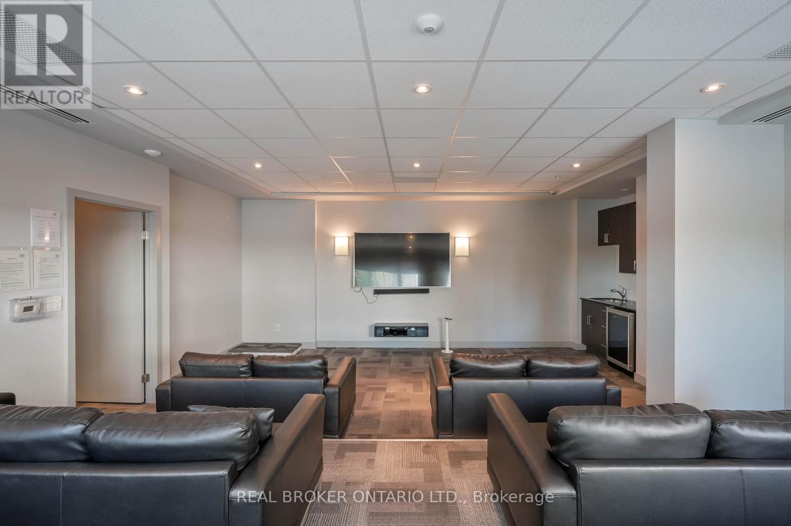 203 - 1 Victoria Street S, Kitchener, ON - Indoor