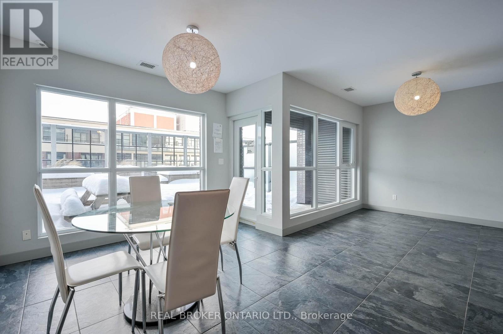 203 - 1 Victoria Street S, Kitchener, ON - Indoor Photo Showing Dining Room
