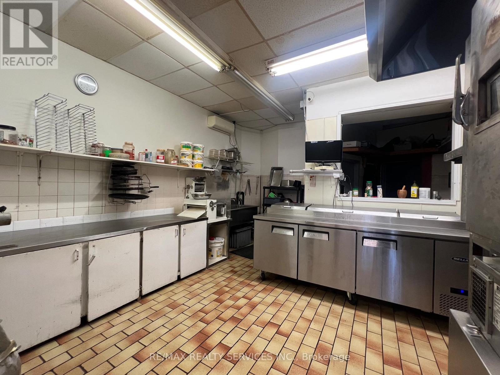 243 Wharncliffe Road N, London North, ON