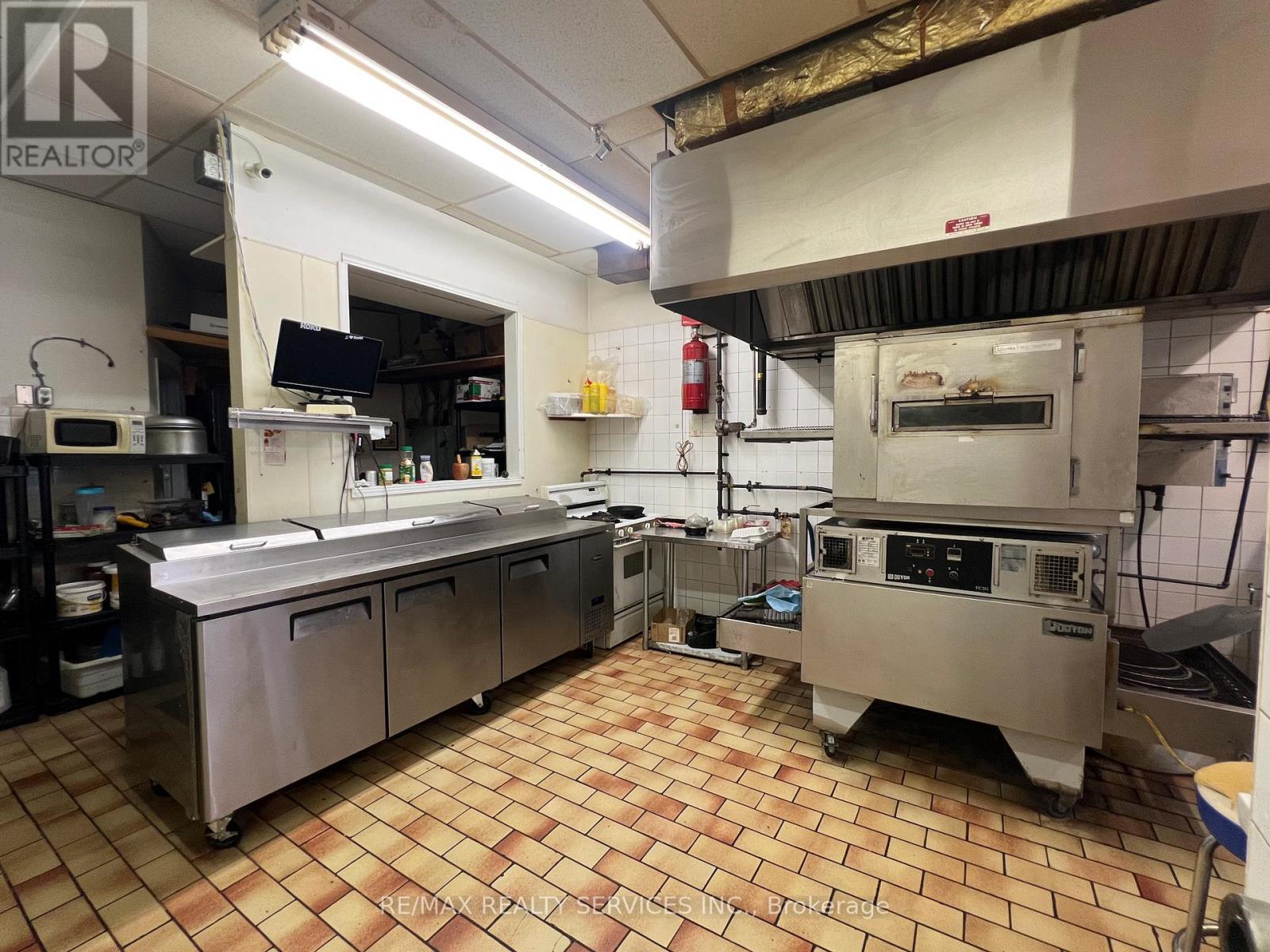 243 Wharncliffe Road N, London North, ON