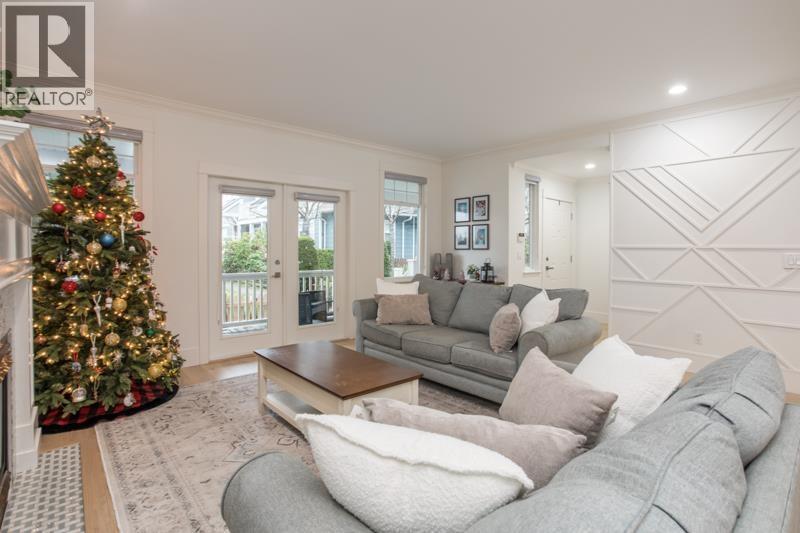 6 13160 Princess Street, Richmond, BC - Indoor Photo Showing Living Room