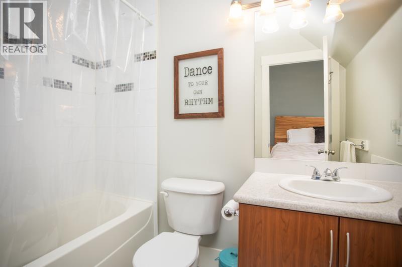 6 13160 Princess Street, Richmond, BC - Indoor Photo Showing Bathroom