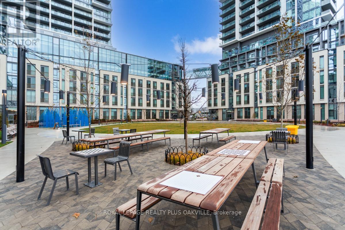 4110 - 7890 Jane Street, Vaughan, ON - Outdoor With Deck Patio Veranda