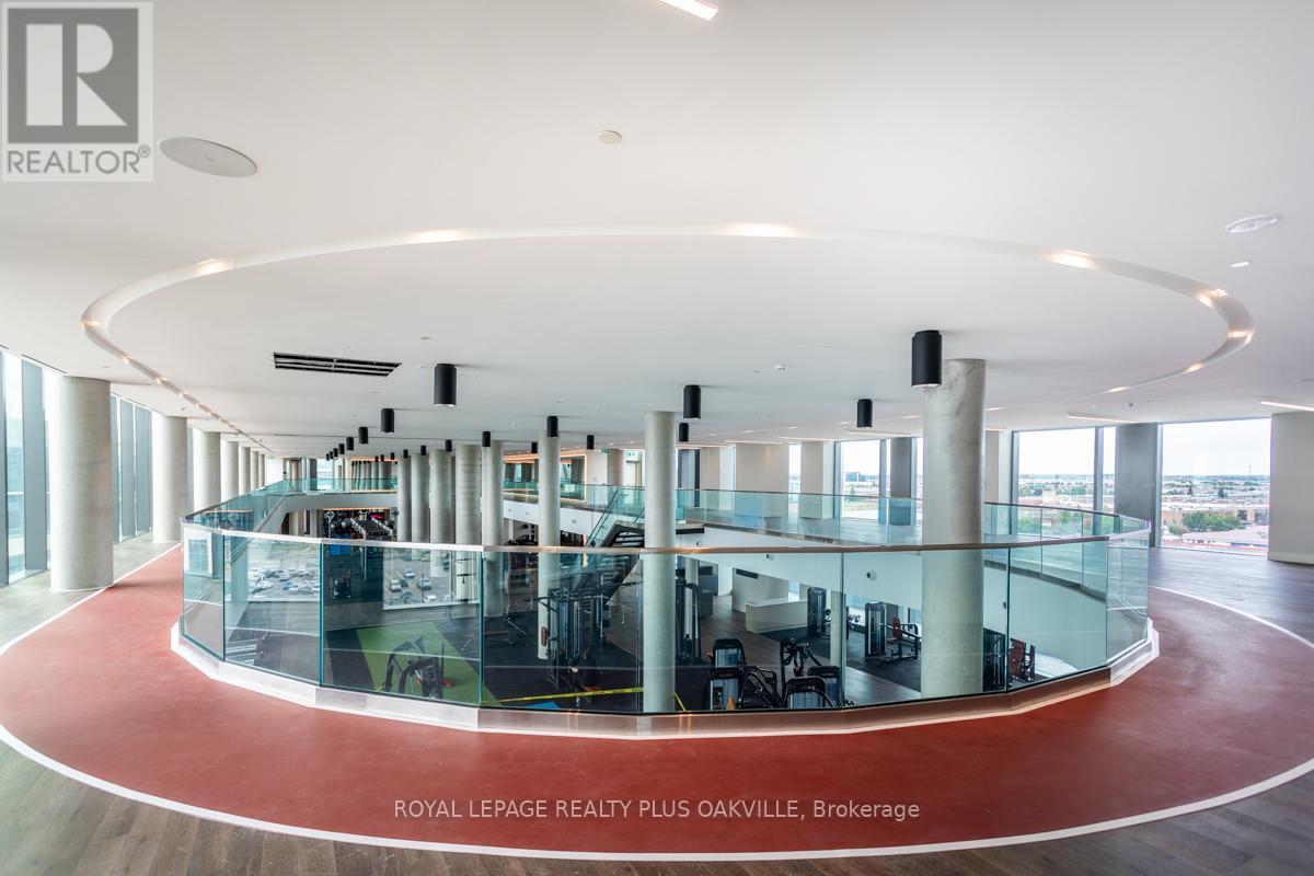 4110 - 7890 Jane Street, Vaughan, ON - Indoor Photo Showing Other Room