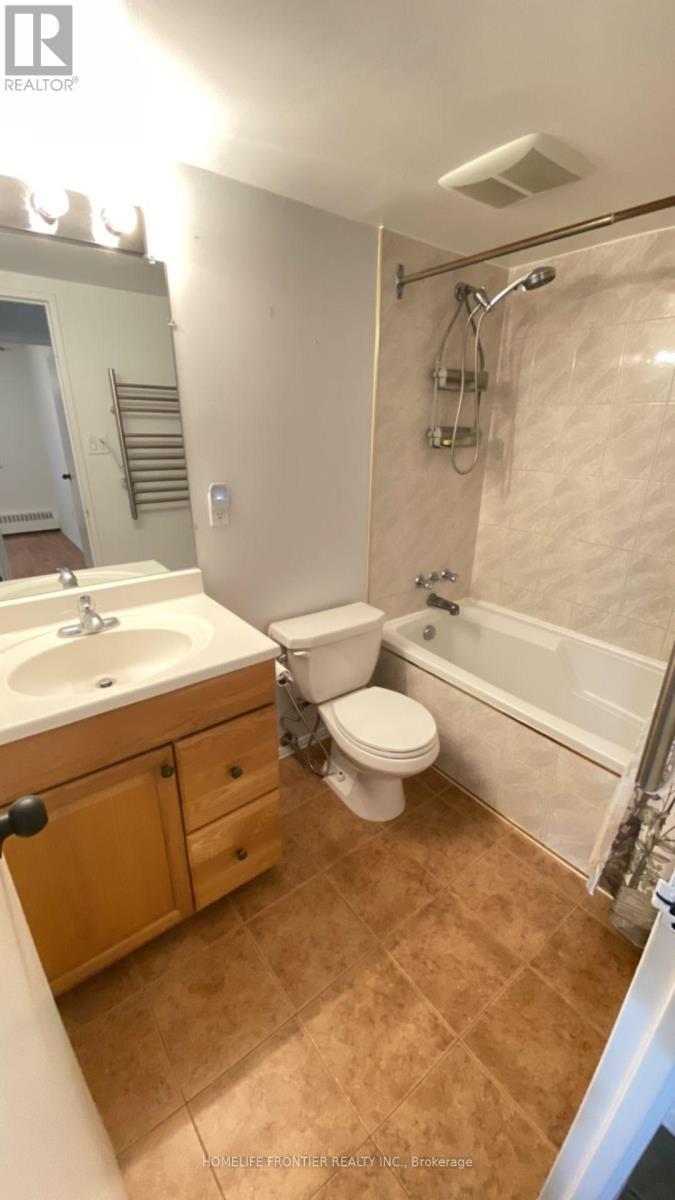 205 - 180 Dudley Avenue, Markham, ON - Indoor Photo Showing Bathroom