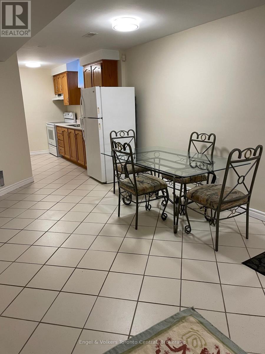 27 Mair Mills Drive, Collingwood, ON - Indoor Photo Showing Kitchen