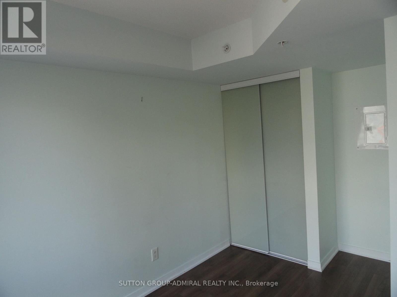 702 - 20 Joe Shuster Way, Toronto, ON - Indoor Photo Showing Other Room