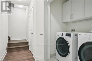 1237 Anthonia Trail, Oakville, ON - Indoor Photo Showing Laundry Room
