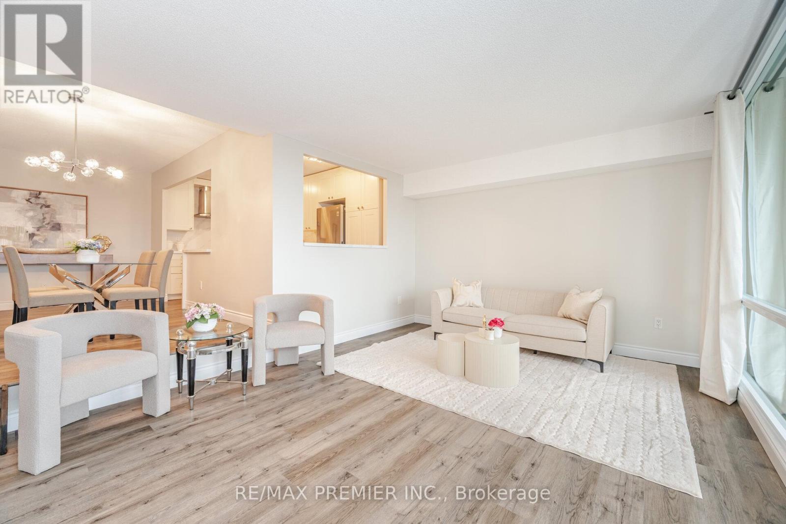 1105 - 260 Scarlett Road, Toronto, ON - Indoor