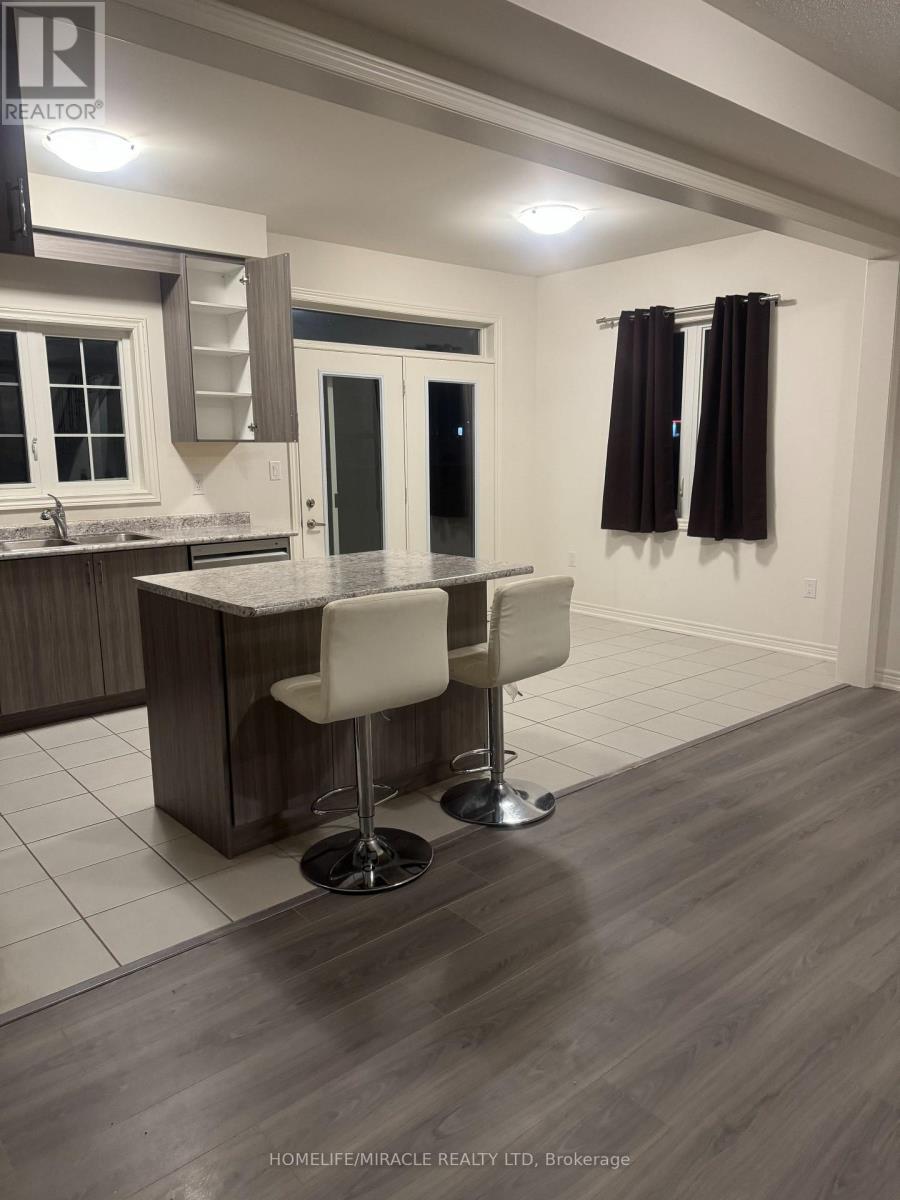 62 Holcomb Terrace, Hamilton, ON - Indoor Photo Showing Kitchen