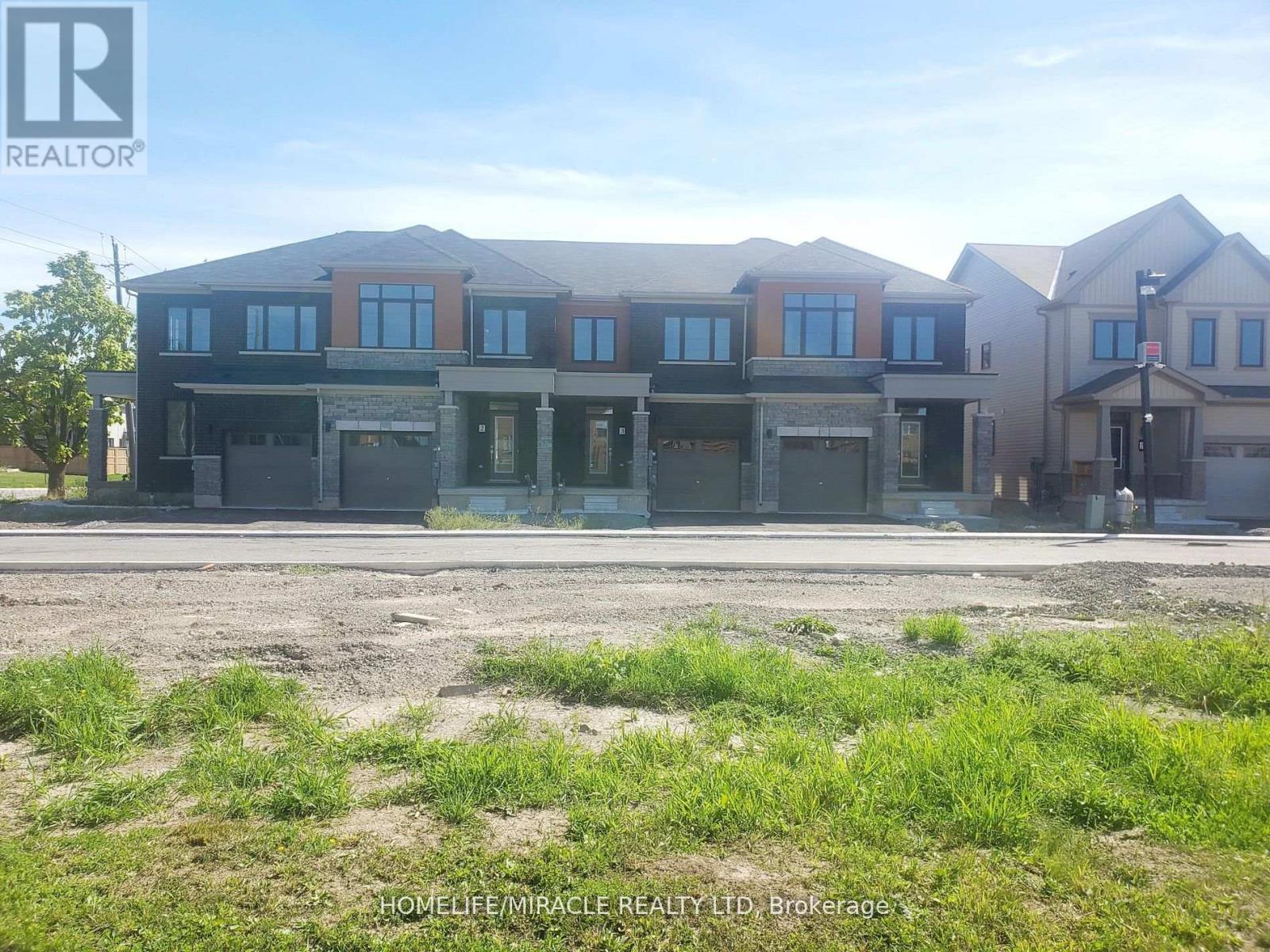 2 - 7789 Kalar Road, Niagara Falls, ON - Outdoor With Facade