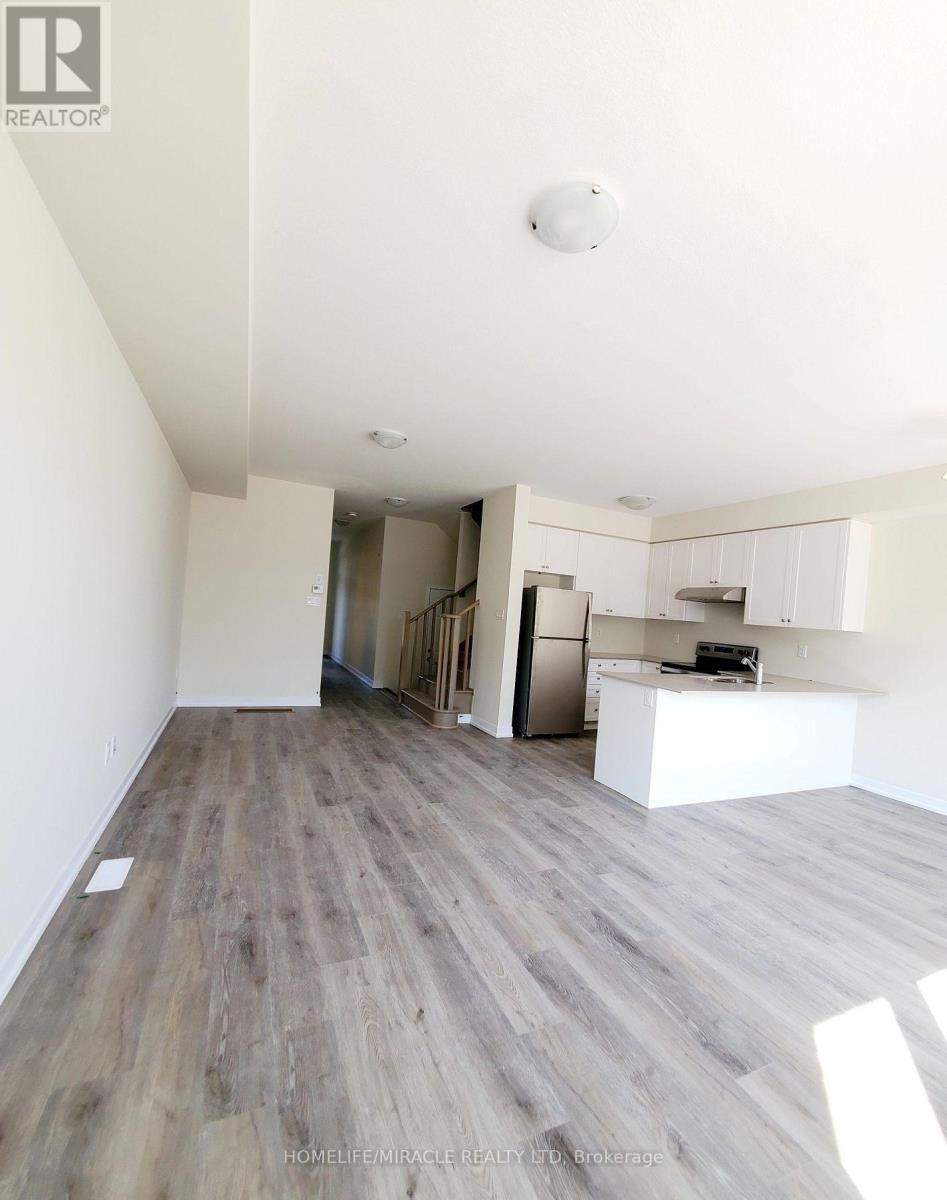 2 - 7789 Kalar Road, Niagara Falls, ON - Indoor Photo Showing Other Room