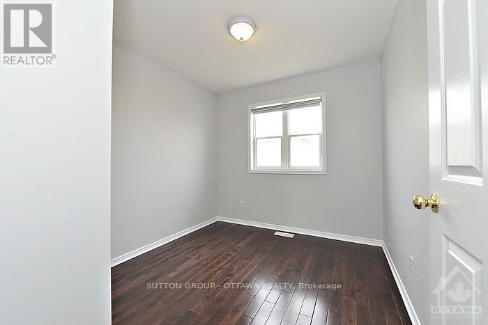 17 Glenhaven Private, Ottawa, ON