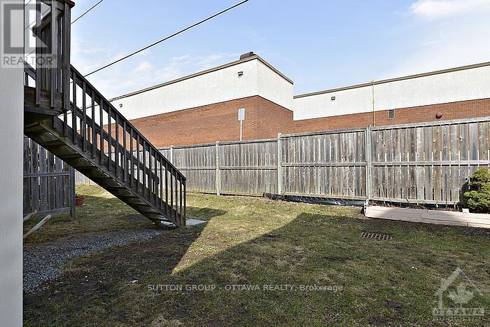 17 Glenhaven Private, Ottawa, ON