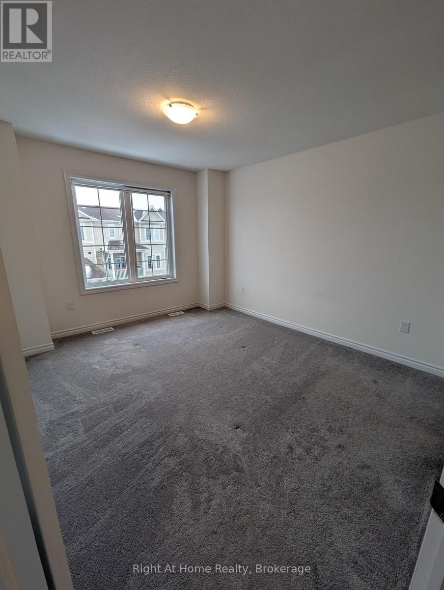 17 Roseberry Lane, Kitchener, ON - Indoor Photo Showing Other Room