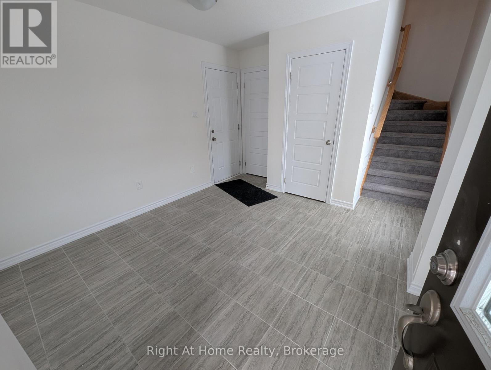 17 Roseberry Lane, Kitchener, ON - Indoor Photo Showing Other Room