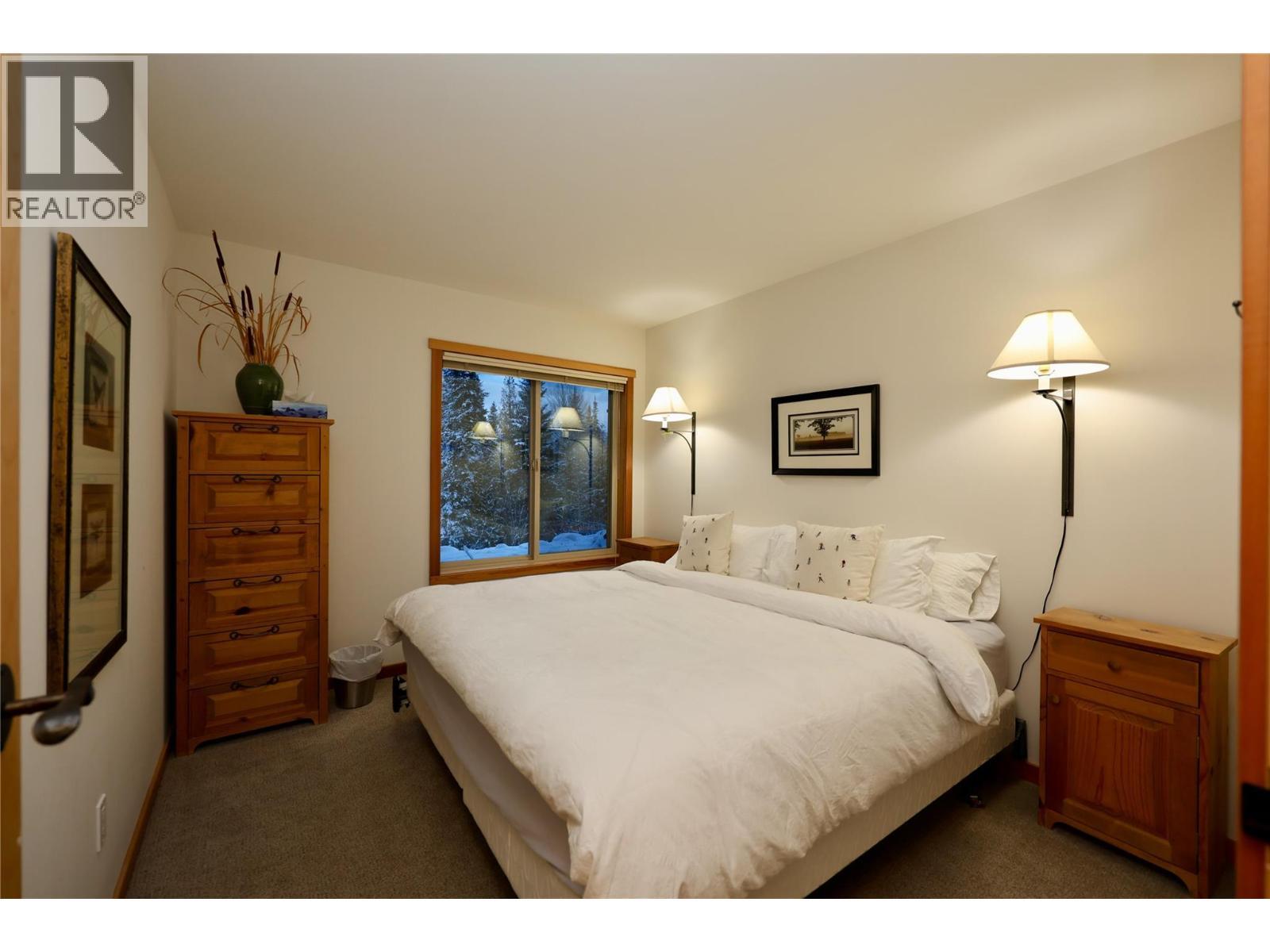 1336 Palliser Trail Unit# 9, Golden, BC - Indoor Photo Showing Bedroom