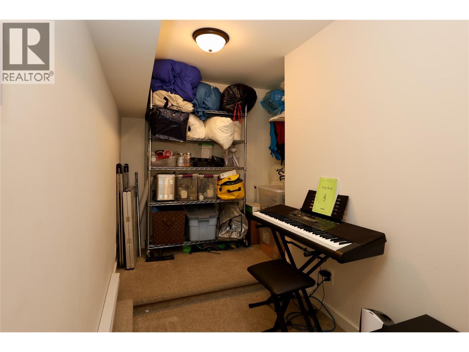 1336 Palliser Trail Unit# 9, Golden, BC - Indoor Photo Showing Other Room