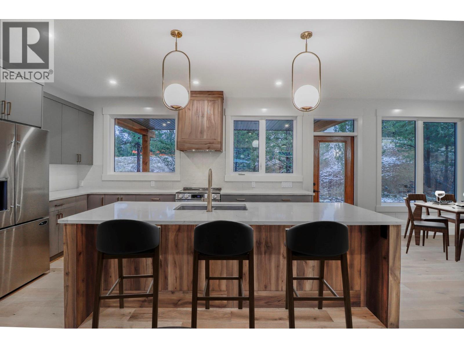 136 Shadow Mountain Boulevard, Cranbrook, BC - Indoor Photo Showing Other Room