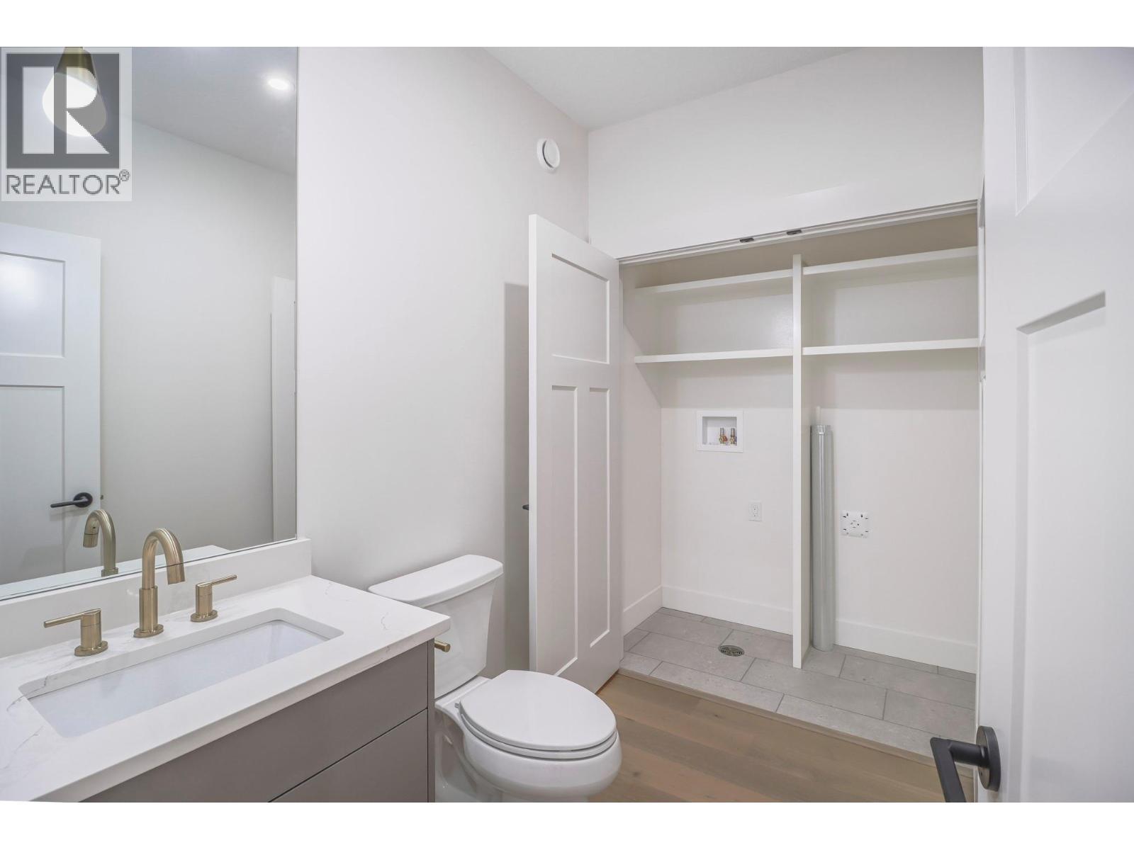 136 Shadow Mountain Boulevard, Cranbrook, BC - Indoor Photo Showing Bathroom