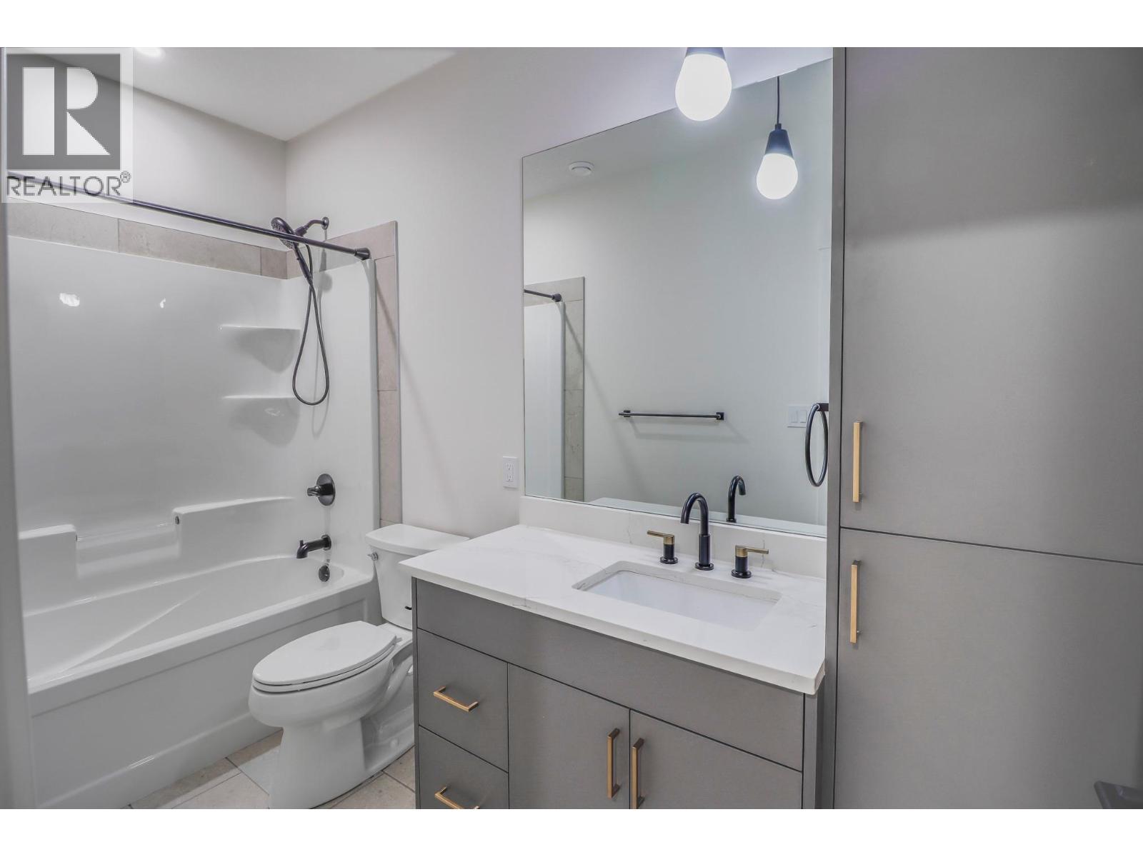 basement full bathroom - 136 Shadow Mountain Boulevard, Cranbrook, BC - Indoor Photo Showing Bathroom