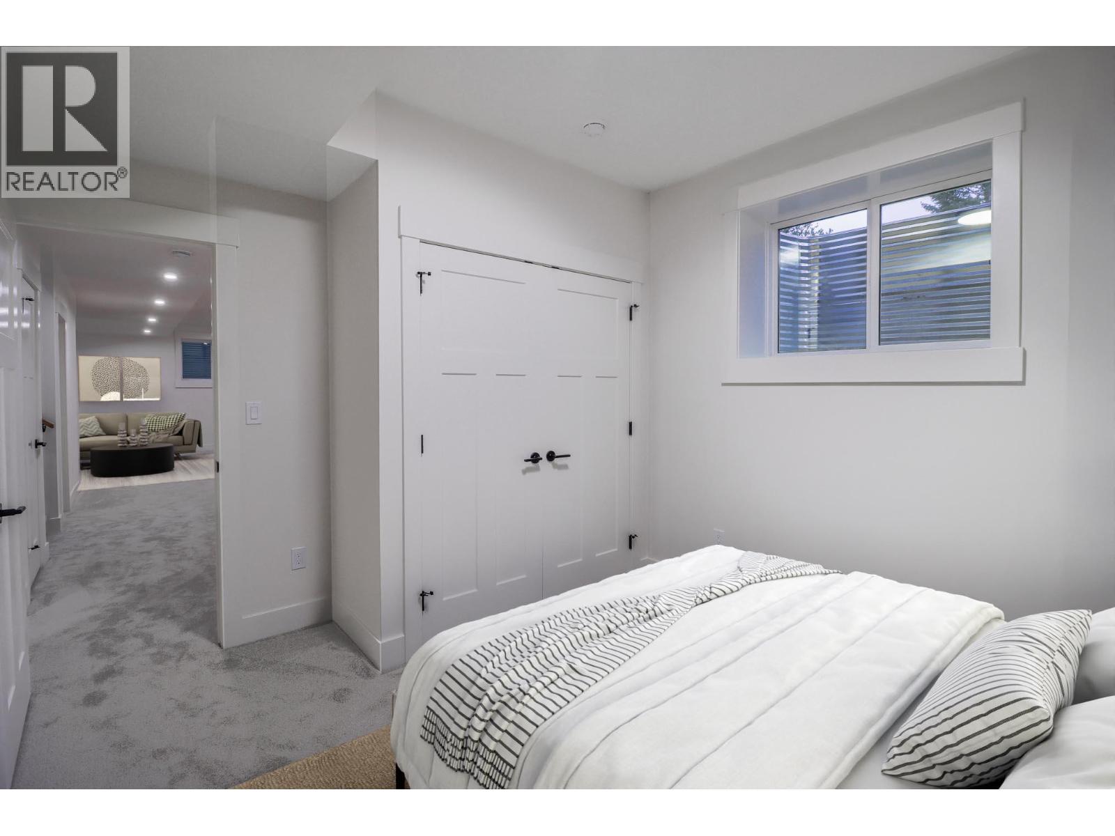 136 Shadow Mountain Boulevard, Cranbrook, BC - Indoor Photo Showing Bedroom