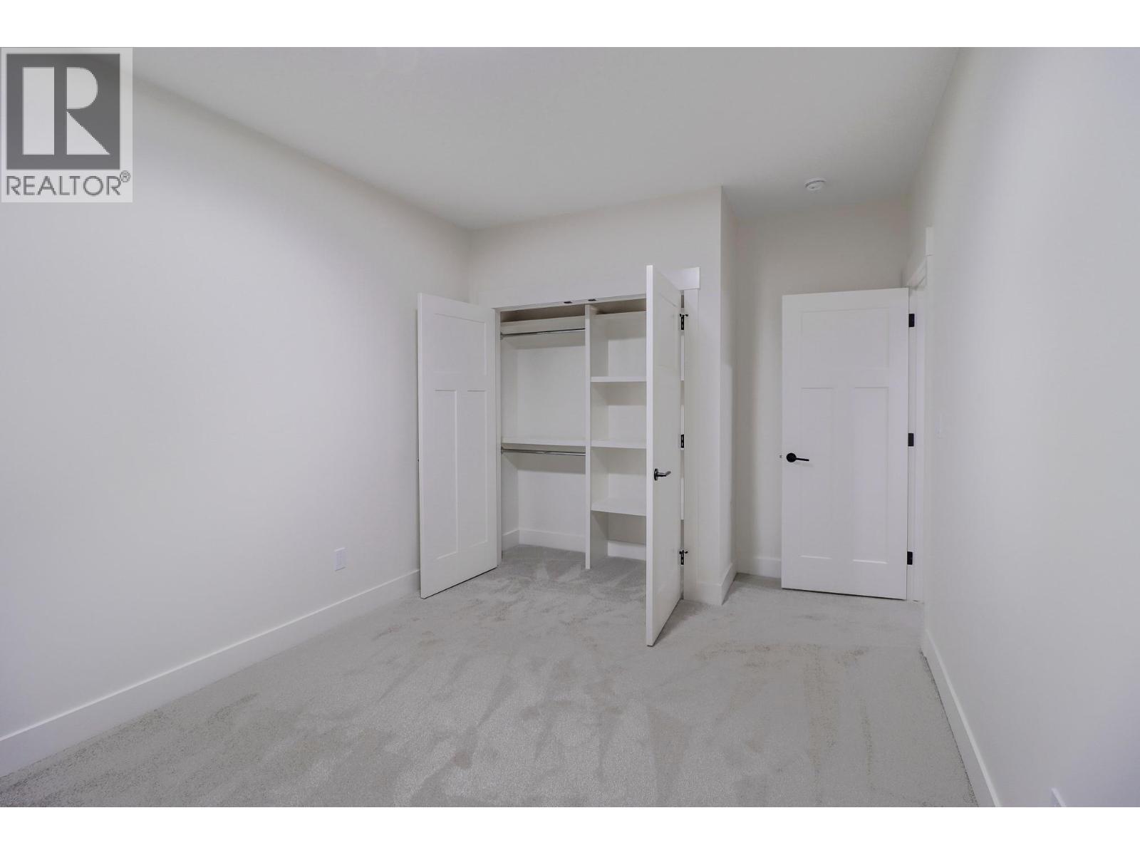 136 Shadow Mountain Boulevard, Cranbrook, BC - Indoor Photo Showing Other Room