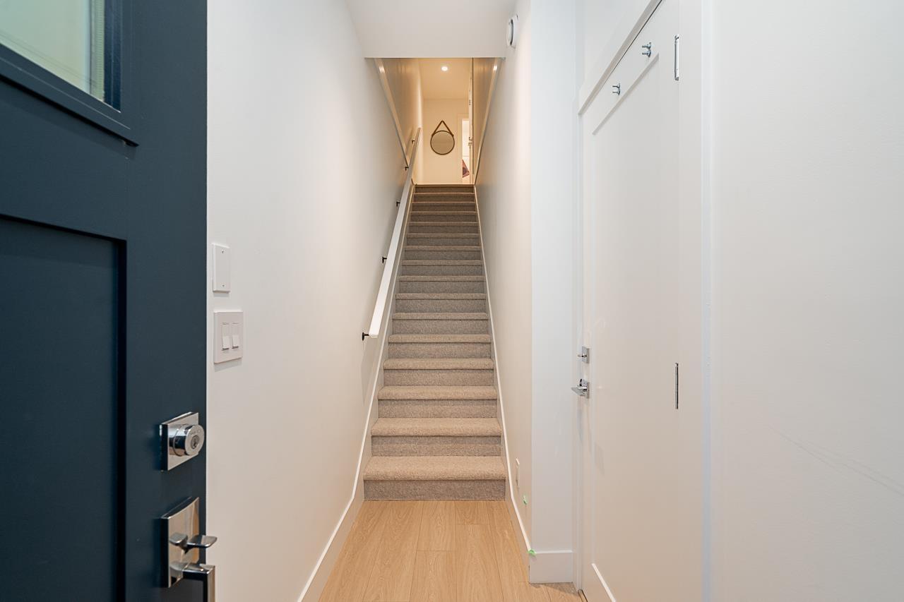 107 5330 198 Street, Langley, BC - Indoor Photo Showing Other Room