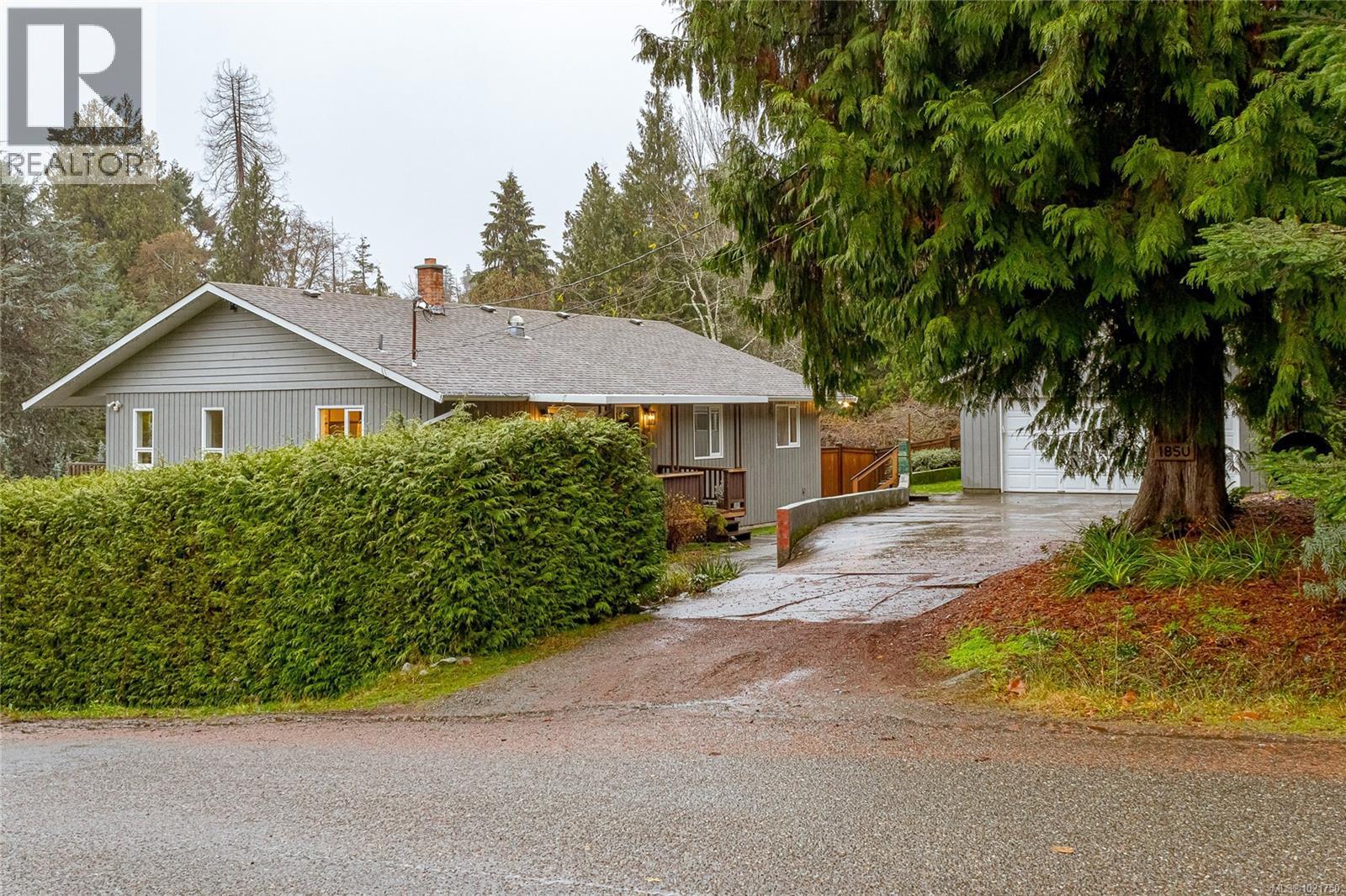 1850 Delanice Way, Nanoose Bay, BC - Outdoor
