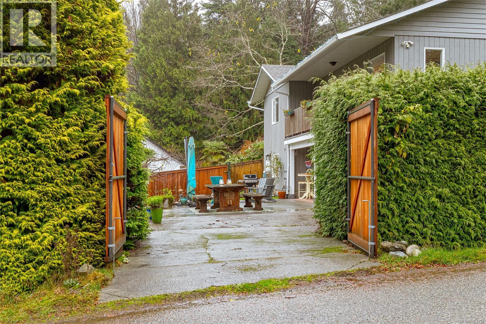1850 Delanice Way, Nanoose Bay, BC - Outdoor