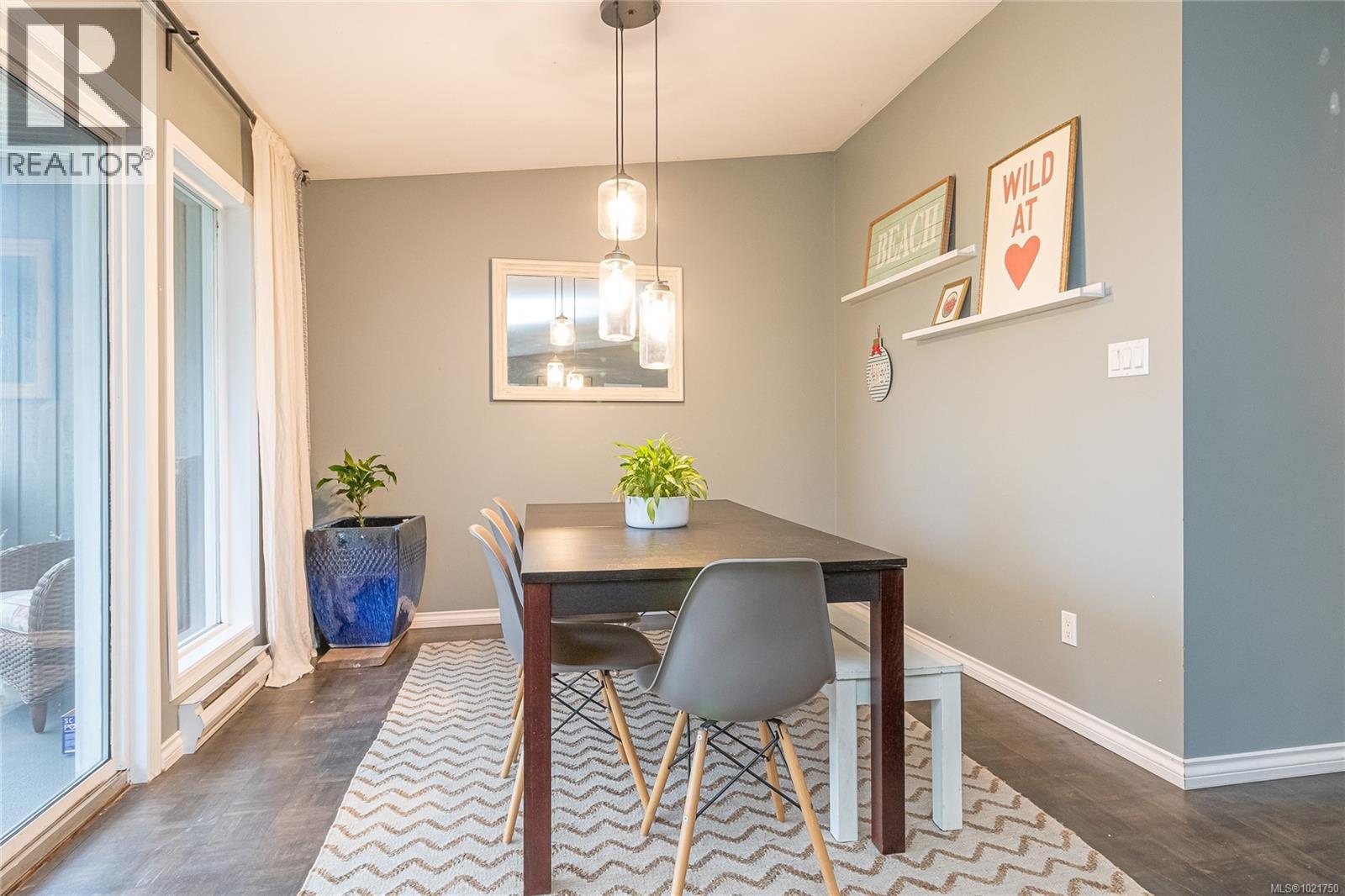 1850 Delanice Way, Nanoose Bay, BC - Indoor Photo Showing Dining Room