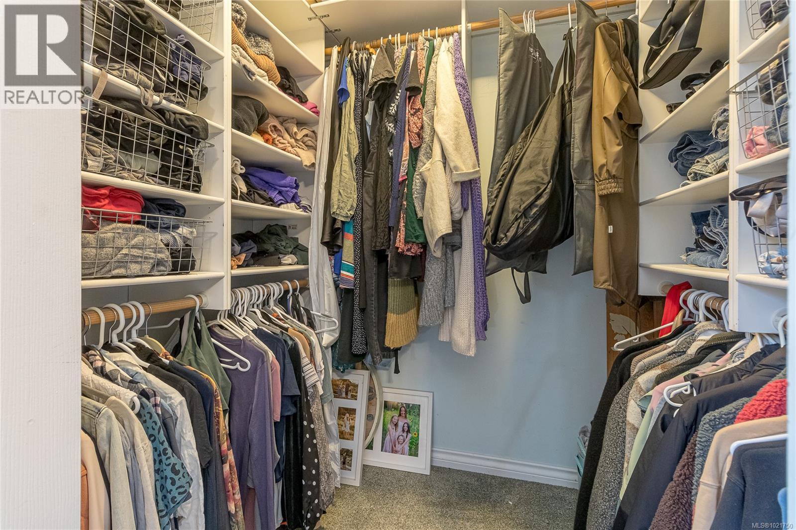 1850 Delanice Way, Nanoose Bay, BC - Indoor With Storage