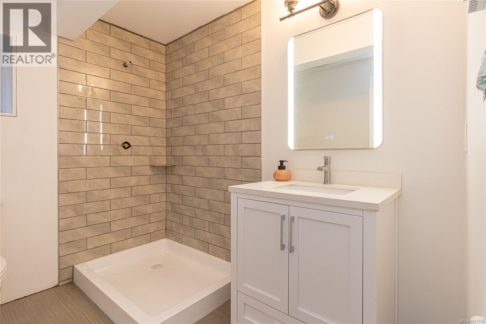 1850 Delanice Way, Nanoose Bay, BC - Indoor Photo Showing Bathroom