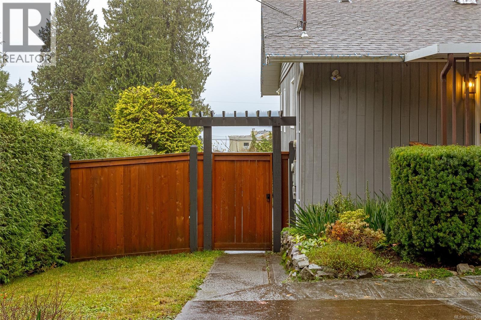 1850 Delanice Way, Nanoose Bay, BC - Outdoor