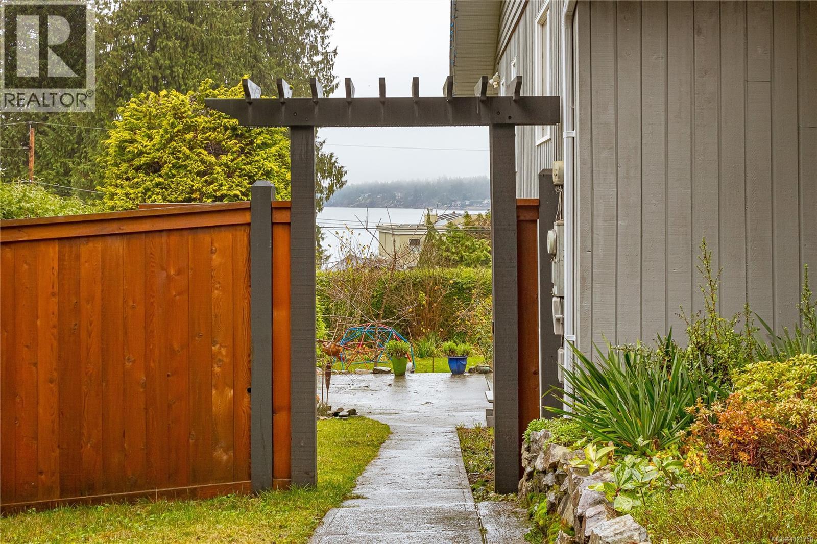 1850 Delanice Way, Nanoose Bay, BC - Outdoor