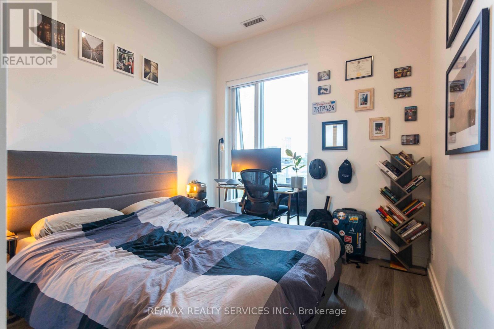 403 - 20 Tubman Avenue, Toronto, ON - Indoor Photo Showing Bedroom