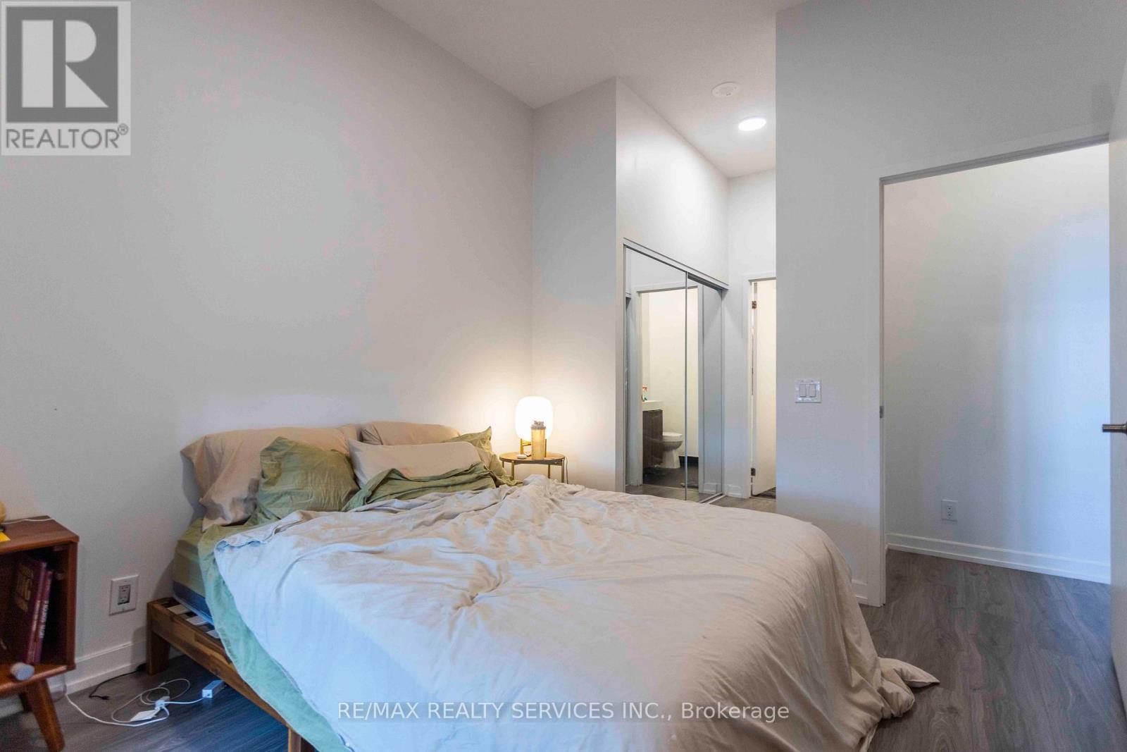 403 - 20 Tubman Avenue, Toronto, ON - Indoor Photo Showing Bedroom